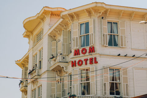 Mom Hotel